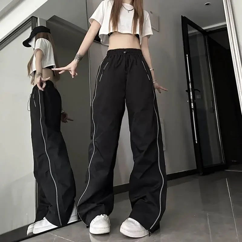 Aria’s Techwear Cargo Joggers - Montfash