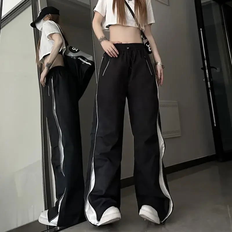 Aria’s Techwear Cargo Joggers - Montfash